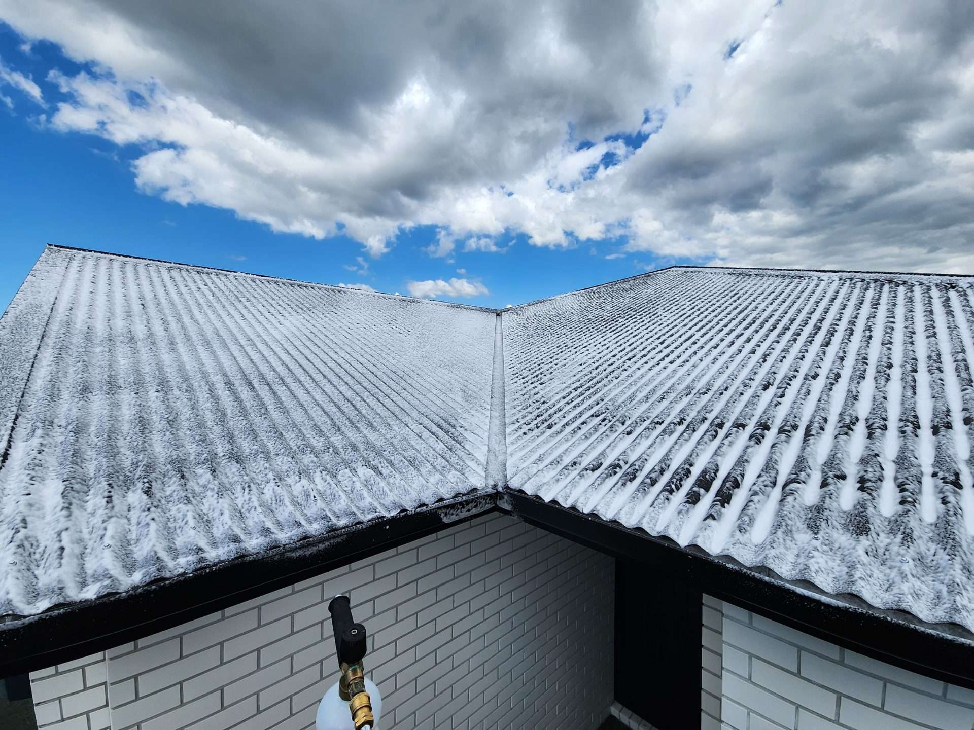 roof washing service